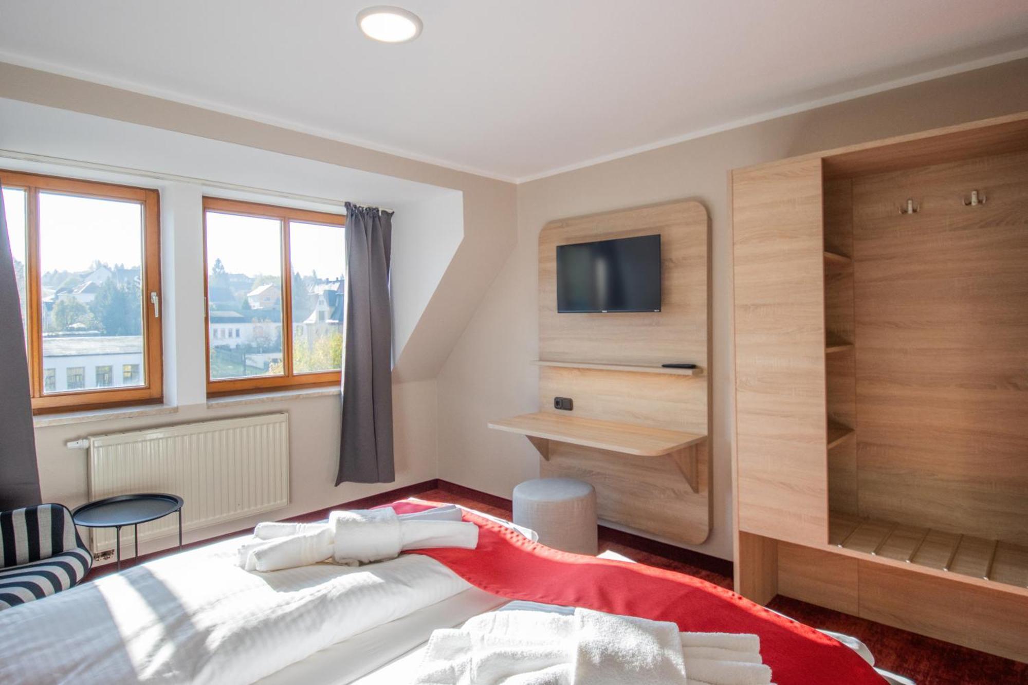 Hotel Lengenfelder Hof Lengenfeld  Extérieur photo